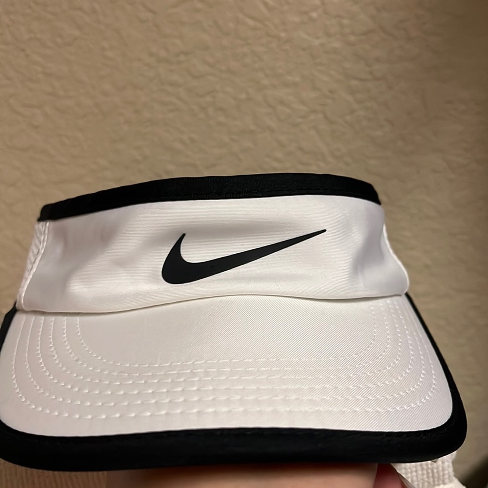 Nike visor hat Never used